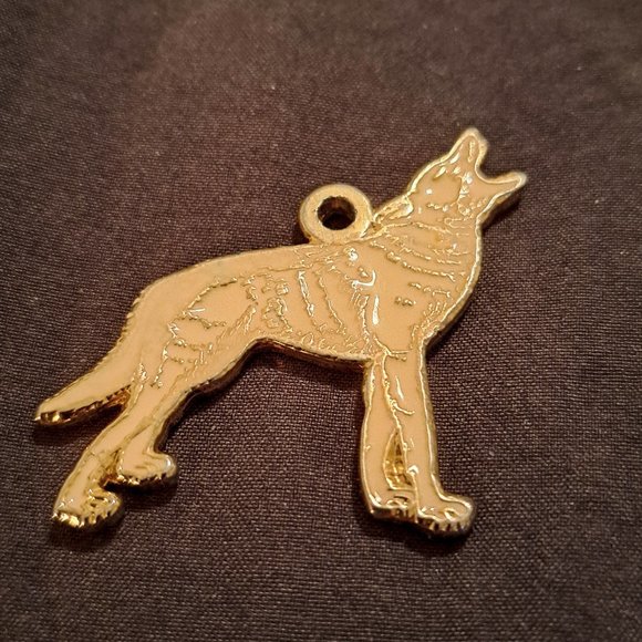 Vintage Enamel Wolf Pendant - Picture 1 of 2